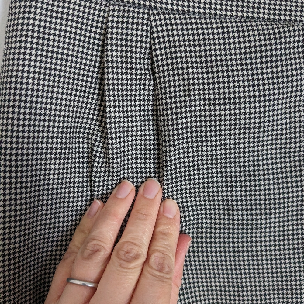 Vintage | Zanella | Made in Italy | Wool Skirt | Houndstooth | Size 8 - Picture 2 of 11